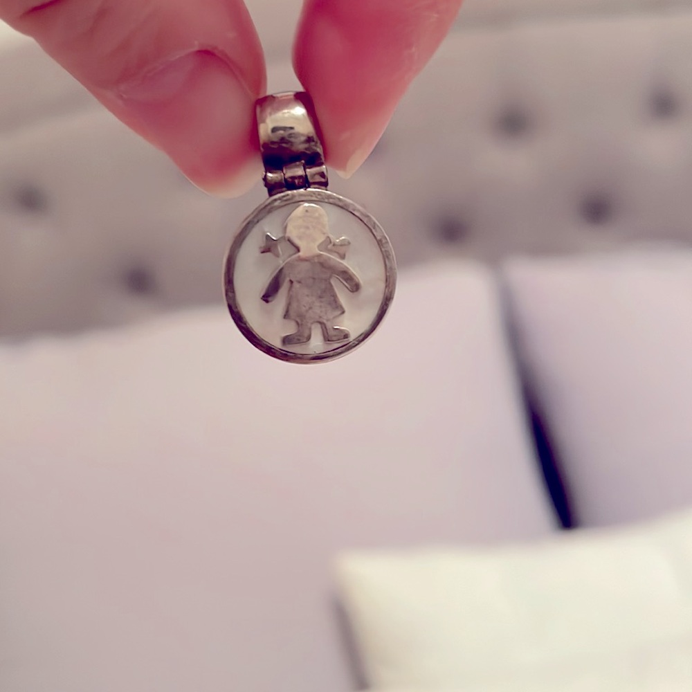 950 Peruvian silver & nacre charm with hinge